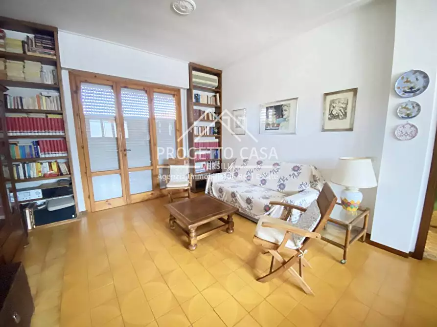 Immagine 1 di Appartamento in affitto  in VIA PITAGORA a Camaiore
