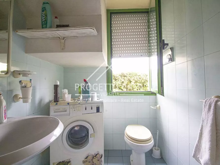 Immagine 9 di Appartamento in vendita  in via genova a Viareggio