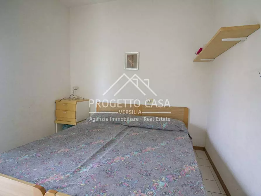 Immagine 14 di Appartamento in vendita  in via genova a Viareggio