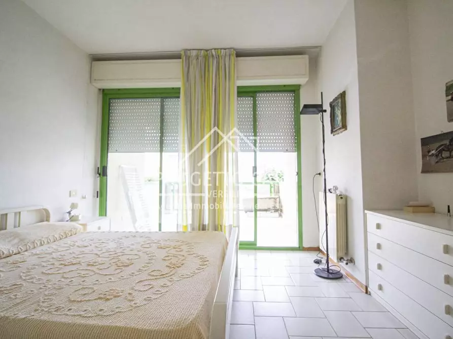 Immagine 22 di Appartamento in vendita  in via genova a Viareggio