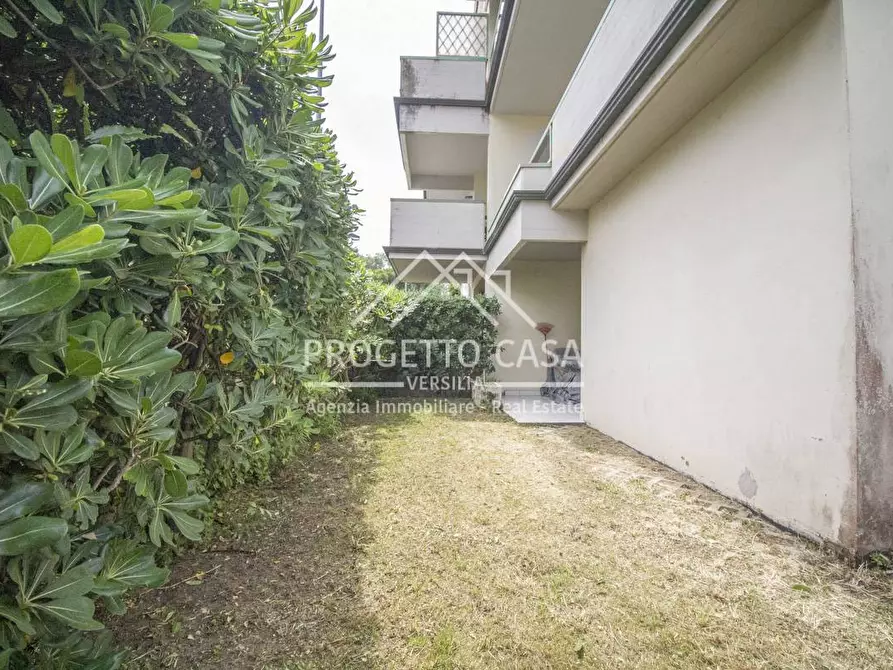 Immagine 28 di Appartamento in vendita  in via genova a Viareggio