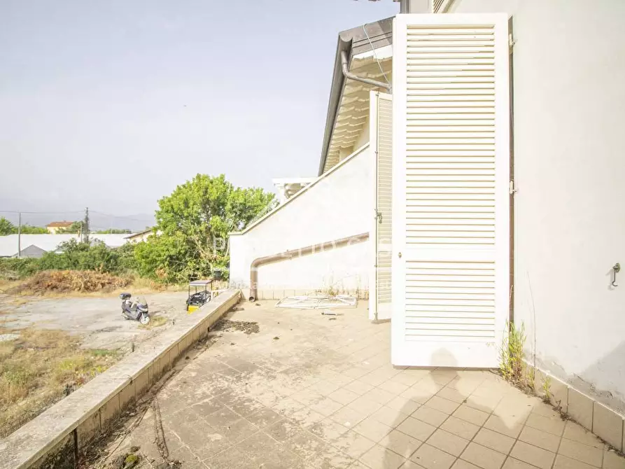 Immagine 5 di Casa indipendente in vendita  in via aurelia sud a Viareggio