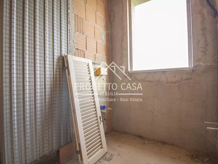 Immagine 11 di Casa indipendente in vendita  in via aurelia sud a Viareggio