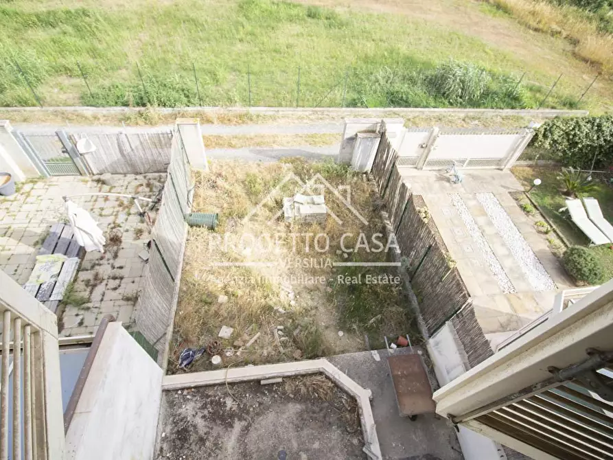 Immagine 15 di Casa indipendente in vendita  in via aurelia sud a Viareggio