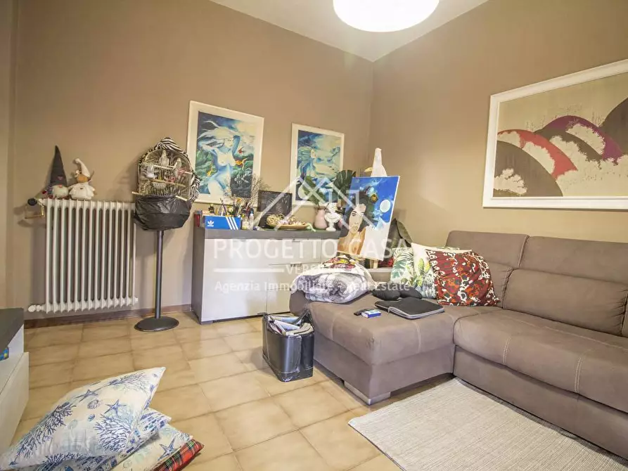 Immagine 4 di Appartamento in vendita  in via della mimosa a Viareggio