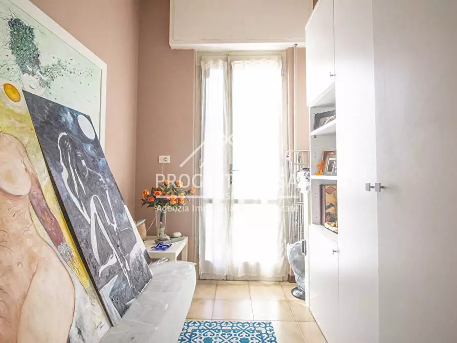 Immagine 19 di Appartamento in vendita  in via della mimosa a Viareggio