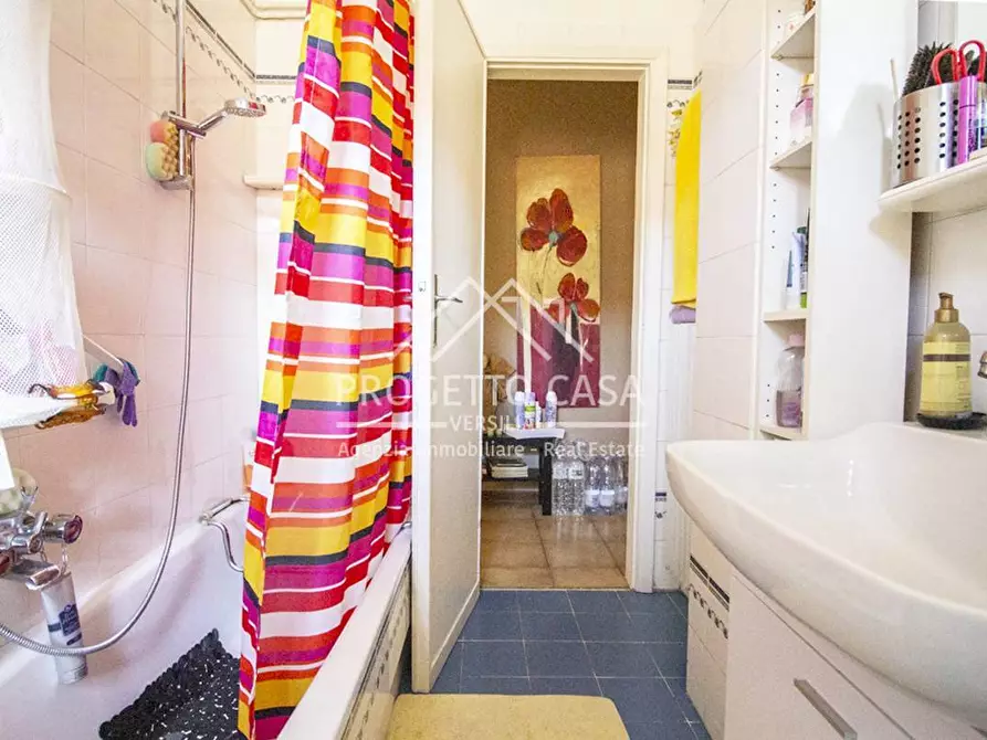 Immagine 24 di Appartamento in vendita  in via della mimosa a Viareggio