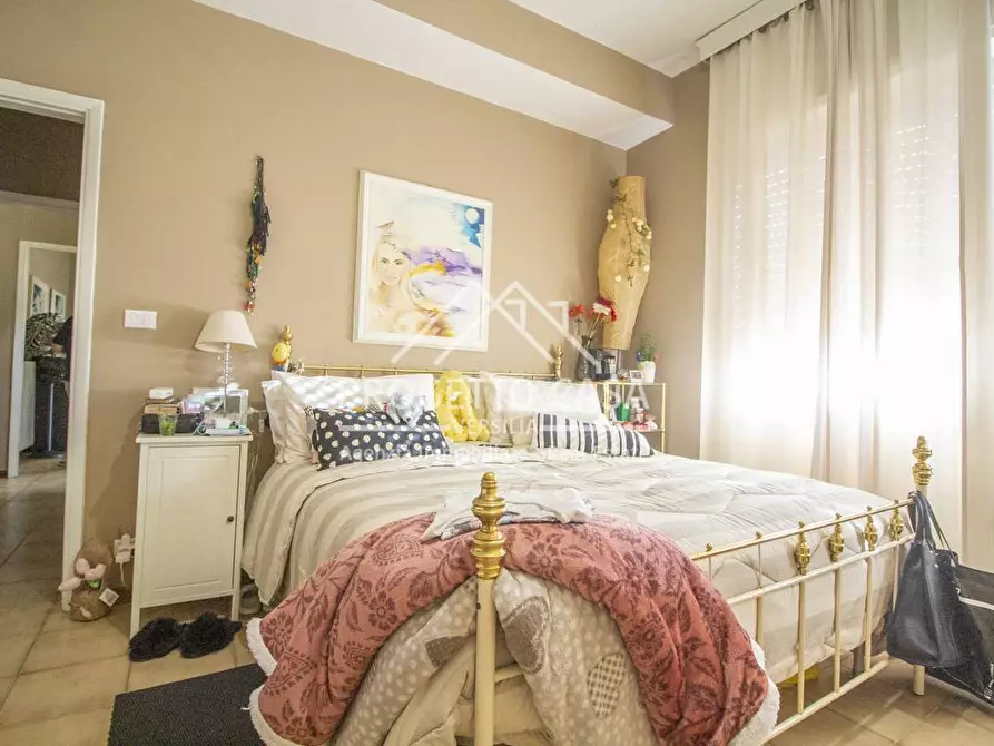 Immagine 29 di Appartamento in vendita  in via della mimosa a Viareggio