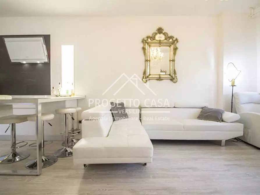 Immagine 6 di Appartamento in vendita  in VIA SAN MARTINO TORRE DEL LAGO a Viareggio