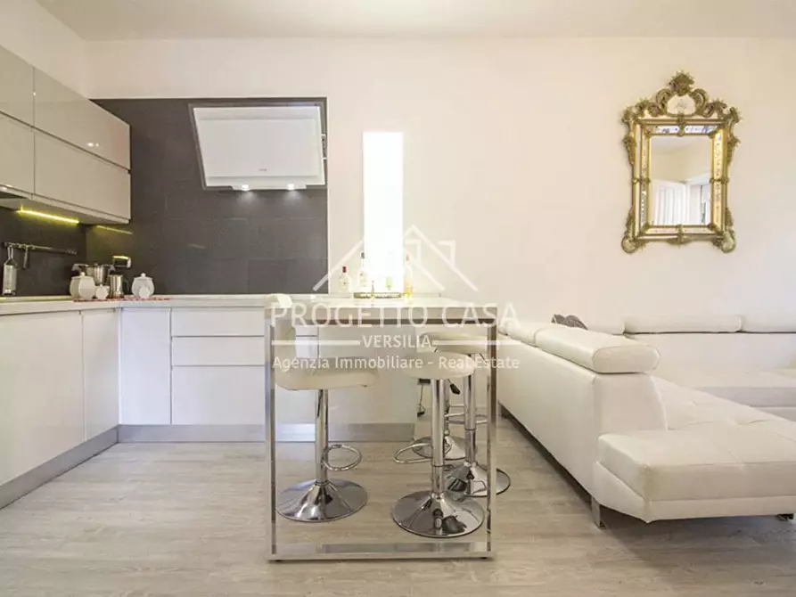 Immagine 8 di Appartamento in vendita  in VIA SAN MARTINO TORRE DEL LAGO a Viareggio