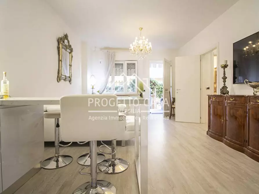 Immagine 10 di Appartamento in vendita  in VIA SAN MARTINO TORRE DEL LAGO a Viareggio