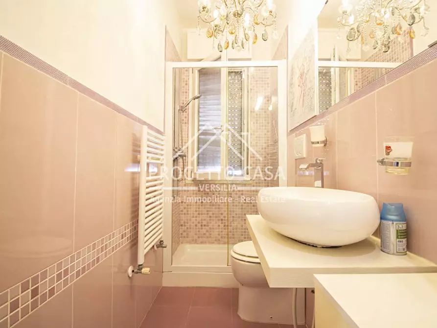 Immagine 14 di Appartamento in vendita  in VIA SAN MARTINO TORRE DEL LAGO a Viareggio