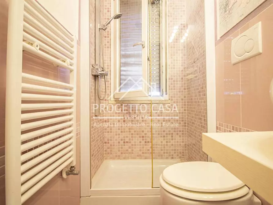 Immagine 16 di Appartamento in vendita  in VIA SAN MARTINO TORRE DEL LAGO a Viareggio