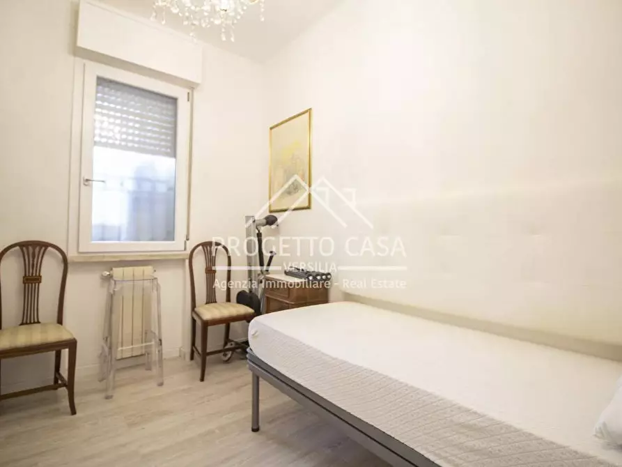 Immagine 25 di Appartamento in vendita  in VIA SAN MARTINO TORRE DEL LAGO a Viareggio