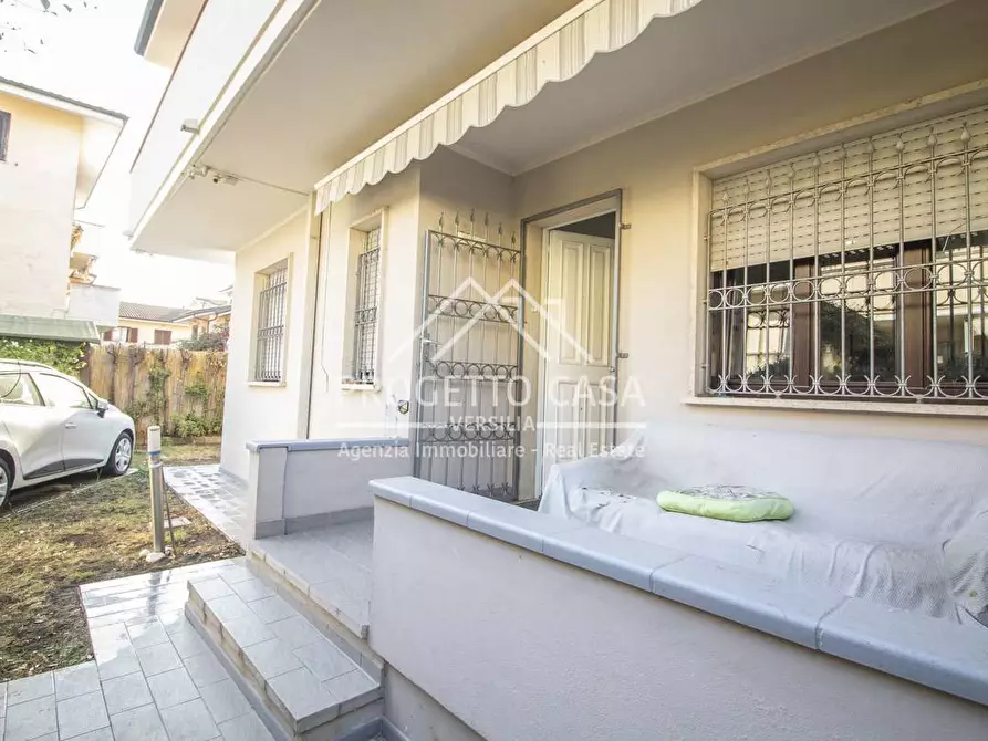 Immagine 1 di Appartamento in vendita  in VIA SAN MARTINO TORRE DEL LAGO a Viareggio