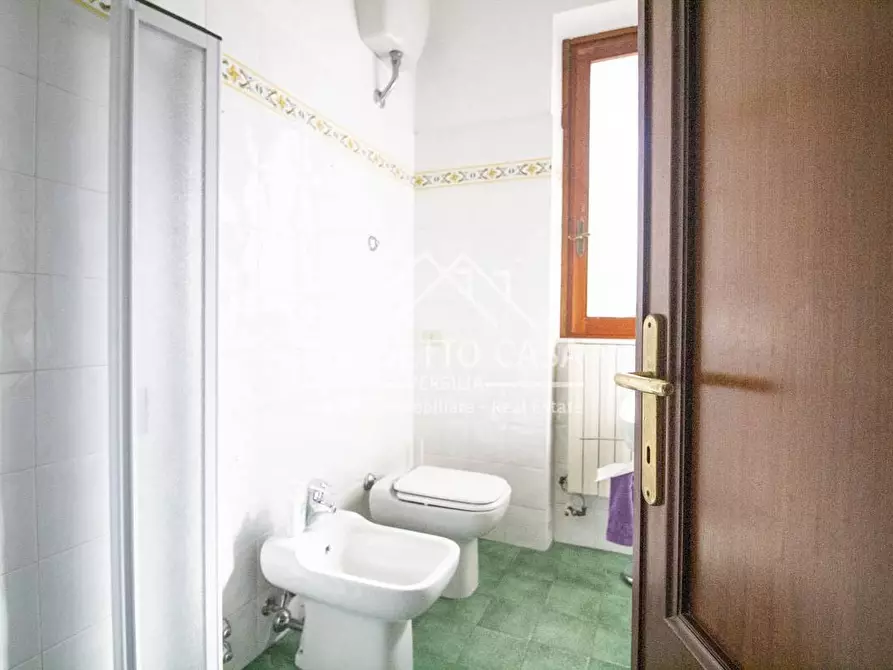 Immagine 12 di Casa indipendente in vendita  in via chini a Camaiore