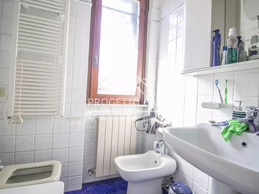 Immagine 18 di Casa indipendente in vendita  in via chini a Camaiore