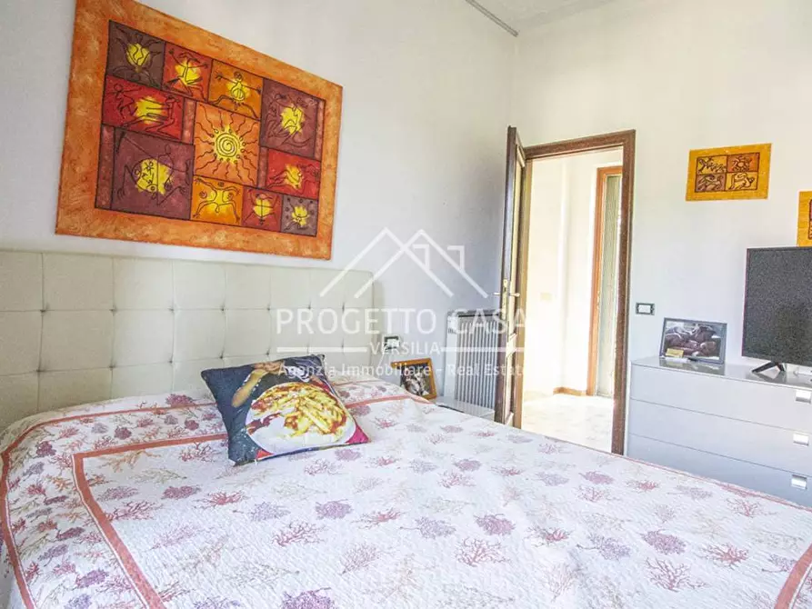 Immagine 19 di Casa indipendente in vendita  in via chini a Camaiore