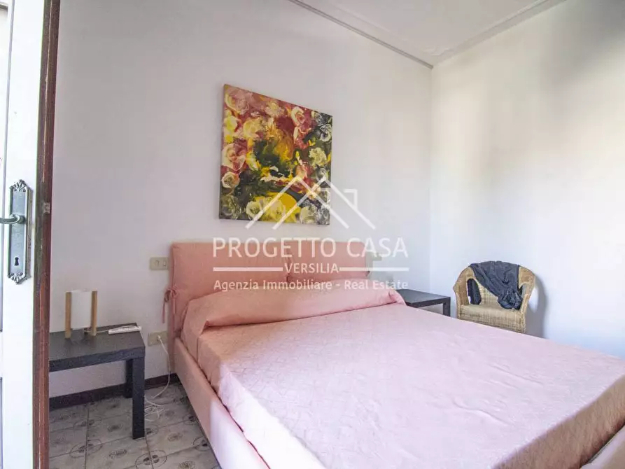 Immagine 23 di Casa indipendente in vendita  in via chini a Camaiore