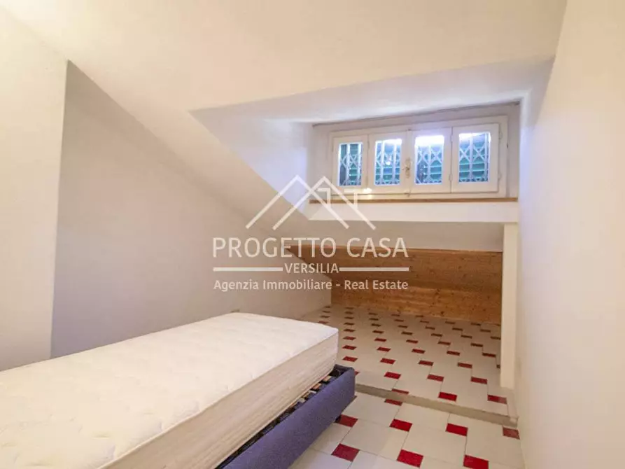 Immagine 24 di Casa indipendente in vendita  in via chini a Camaiore