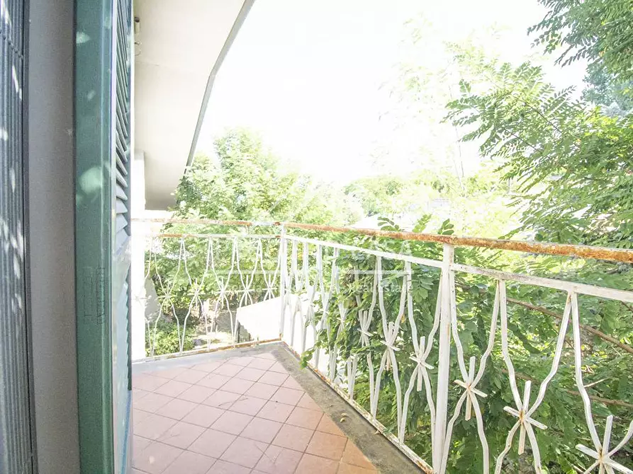 Immagine 29 di Casa indipendente in vendita  in via chini a Camaiore