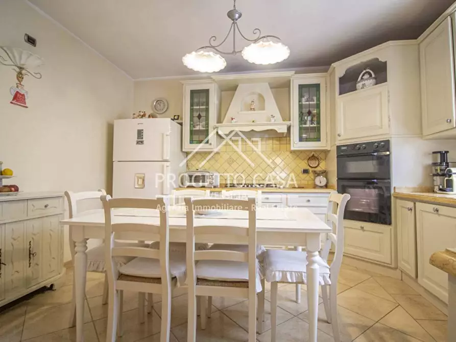 Immagine 9 di Casa indipendente in vendita  in VIA TABARRO a Viareggio