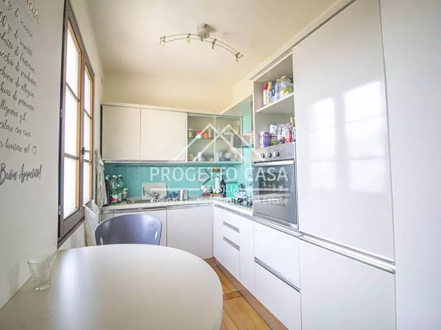 Immagine 7 di Appartamento in vendita  in VIA pitagora a Camaiore