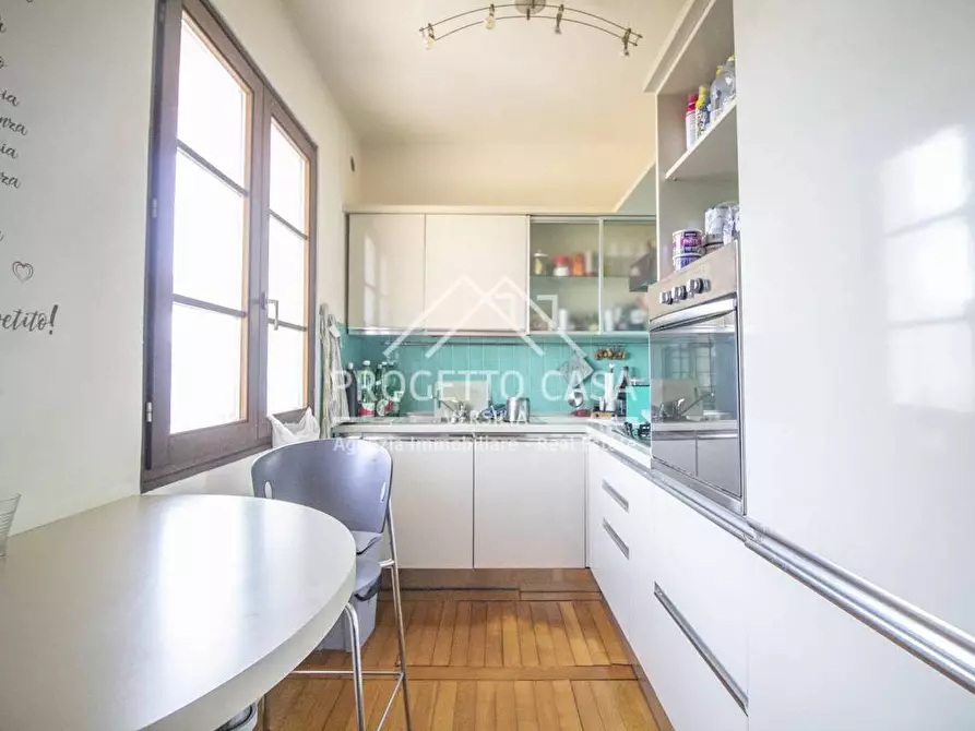 Immagine 8 di Appartamento in vendita  in VIA pitagora a Camaiore