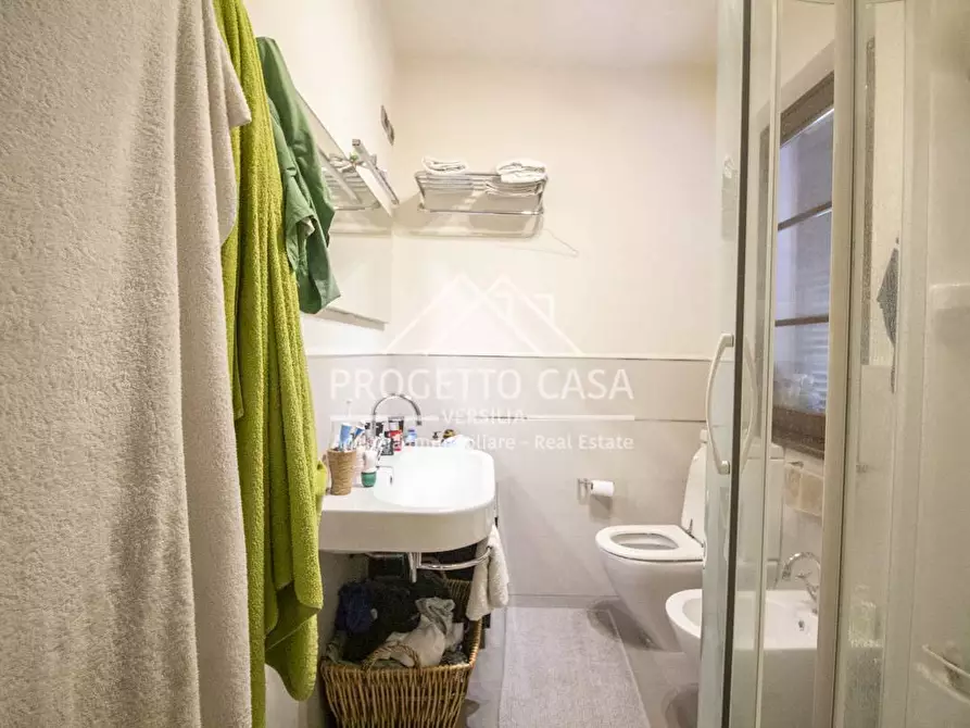 Immagine 14 di Appartamento in vendita  in VIA pitagora a Camaiore