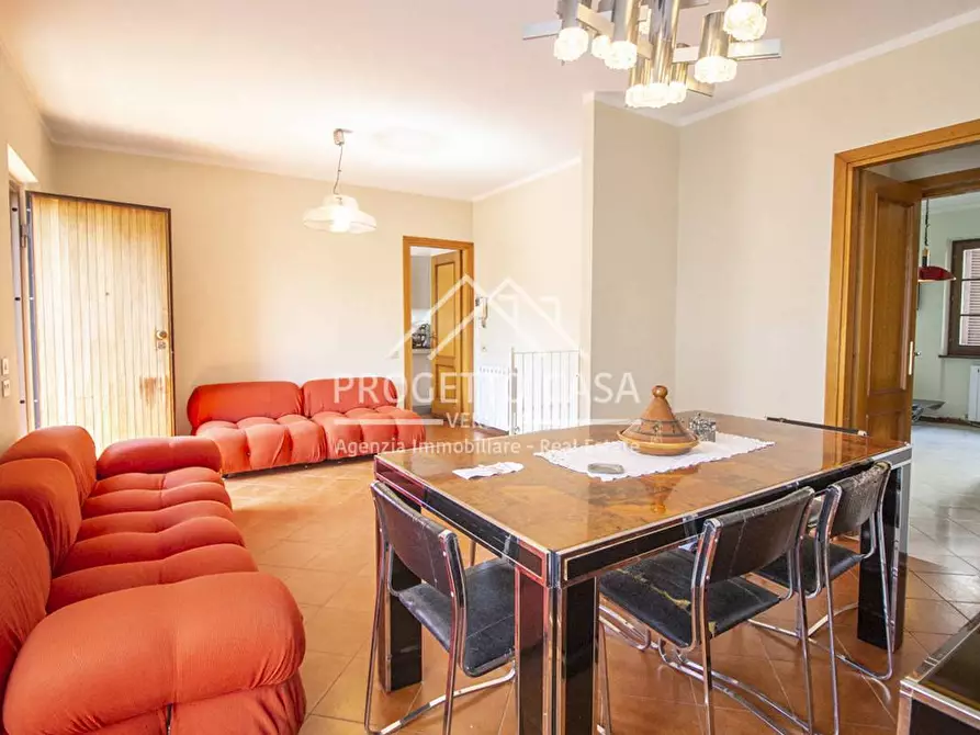 Immagine 6 di Appartamento in vendita  in VIA DON ENRICO TAZZOLI a Camaiore