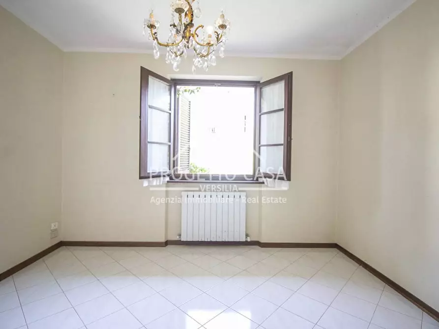 Immagine 25 di Appartamento in vendita  in VIA DON ENRICO TAZZOLI a Camaiore