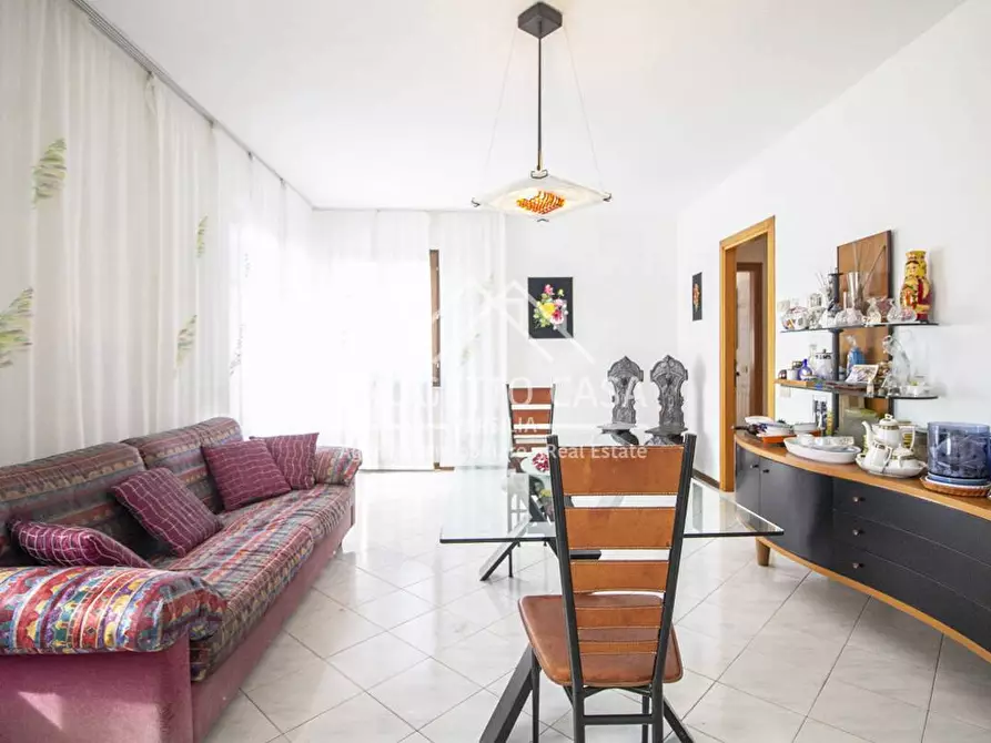 Immagine 2 di Appartamento in vendita  in VIA EUCLIDE a Camaiore