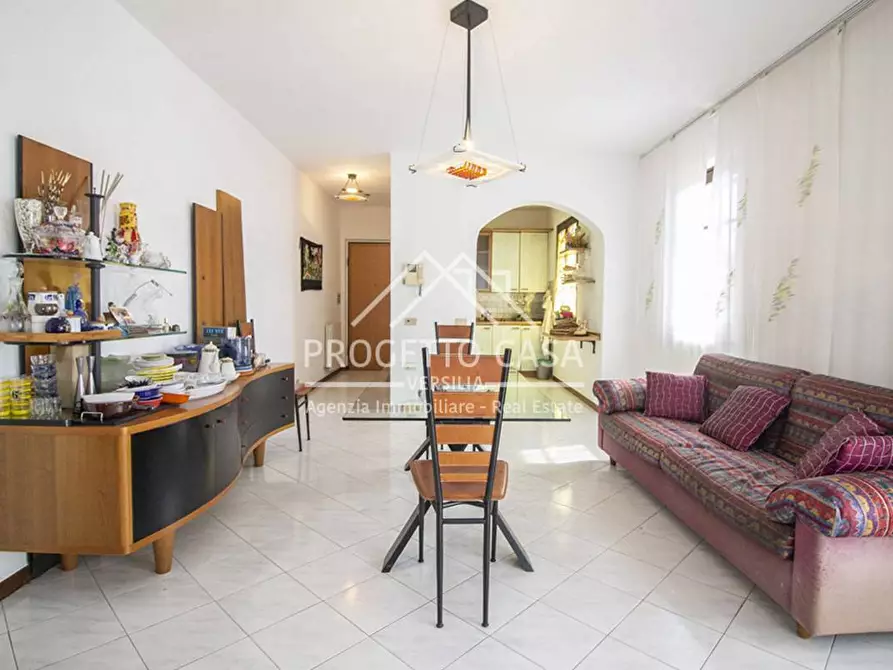 Immagine 6 di Appartamento in vendita  in VIA EUCLIDE a Camaiore