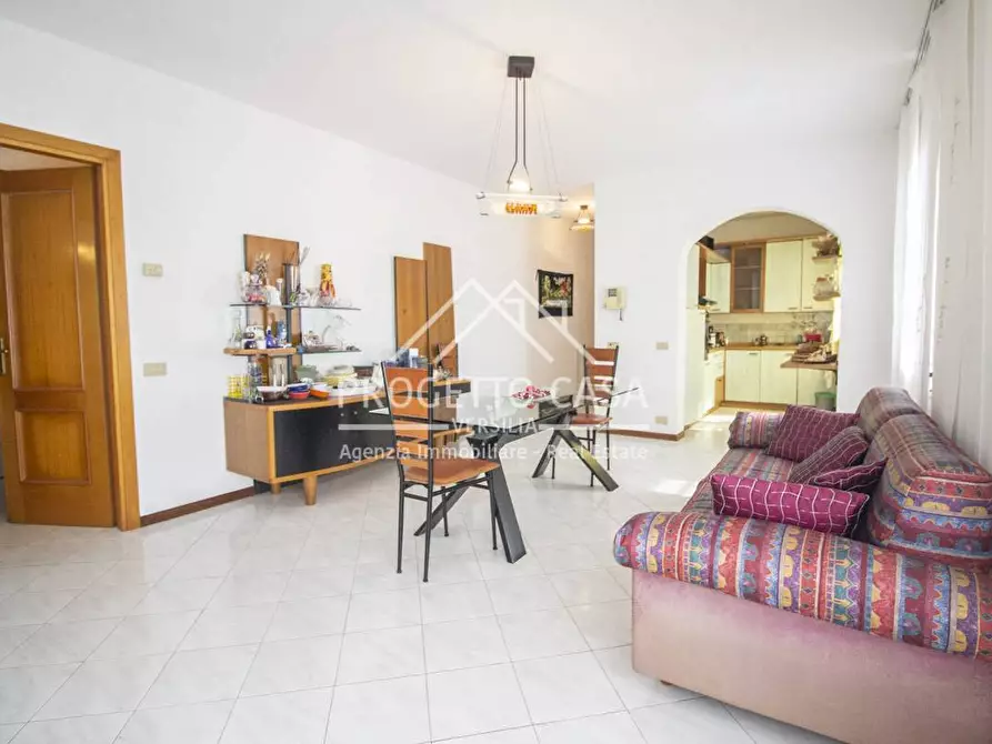 Immagine 7 di Appartamento in vendita  in VIA EUCLIDE a Camaiore