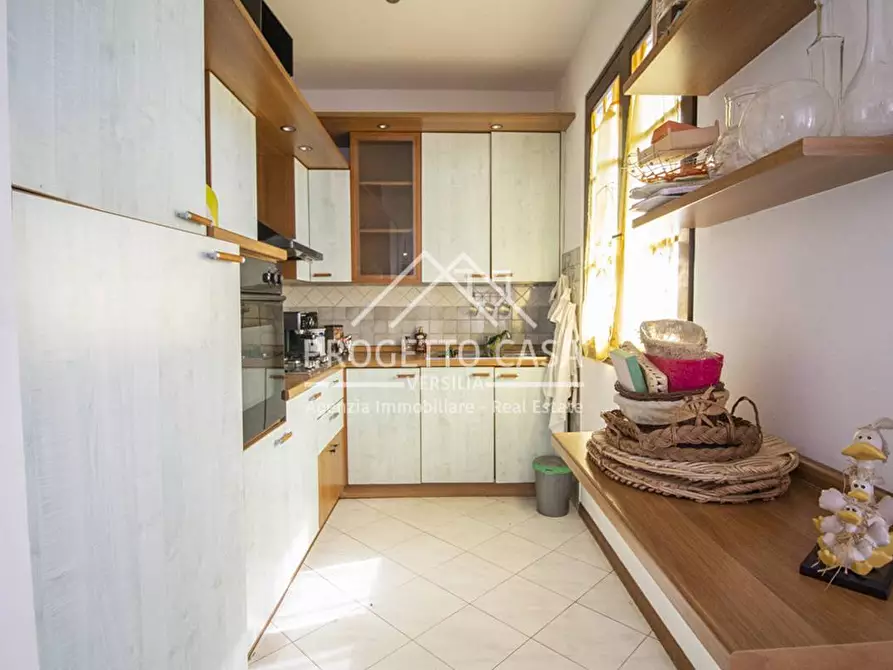 Immagine 10 di Appartamento in vendita  in VIA EUCLIDE a Camaiore