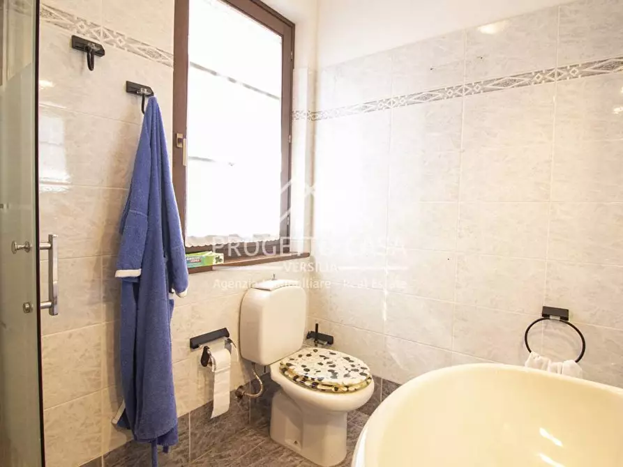 Immagine 18 di Appartamento in vendita  in VIA EUCLIDE a Camaiore