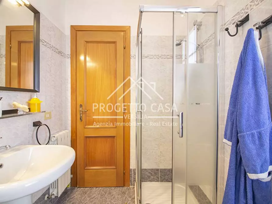 Immagine 21 di Appartamento in vendita  in VIA EUCLIDE a Camaiore