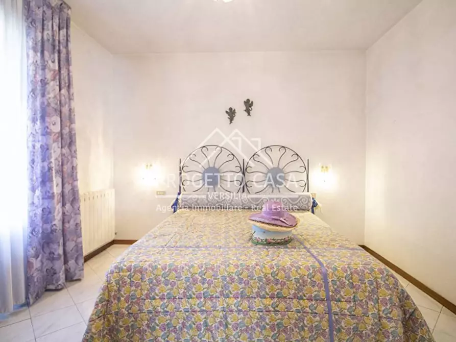 Immagine 23 di Appartamento in vendita  in VIA EUCLIDE a Camaiore