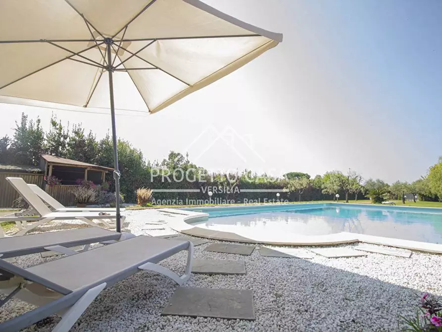 Immagine 17 di Casa indipendente in vendita  in via del trebbiano a Camaiore