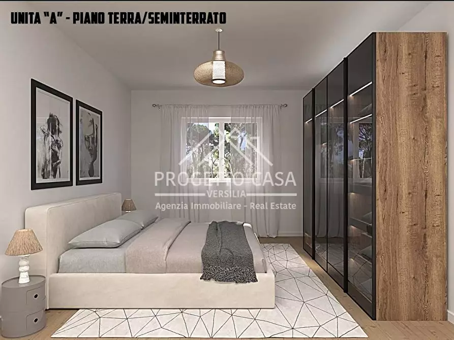 Immagine 3 di Appartamento in vendita  in VIA VITTORIO VENETO a Camaiore