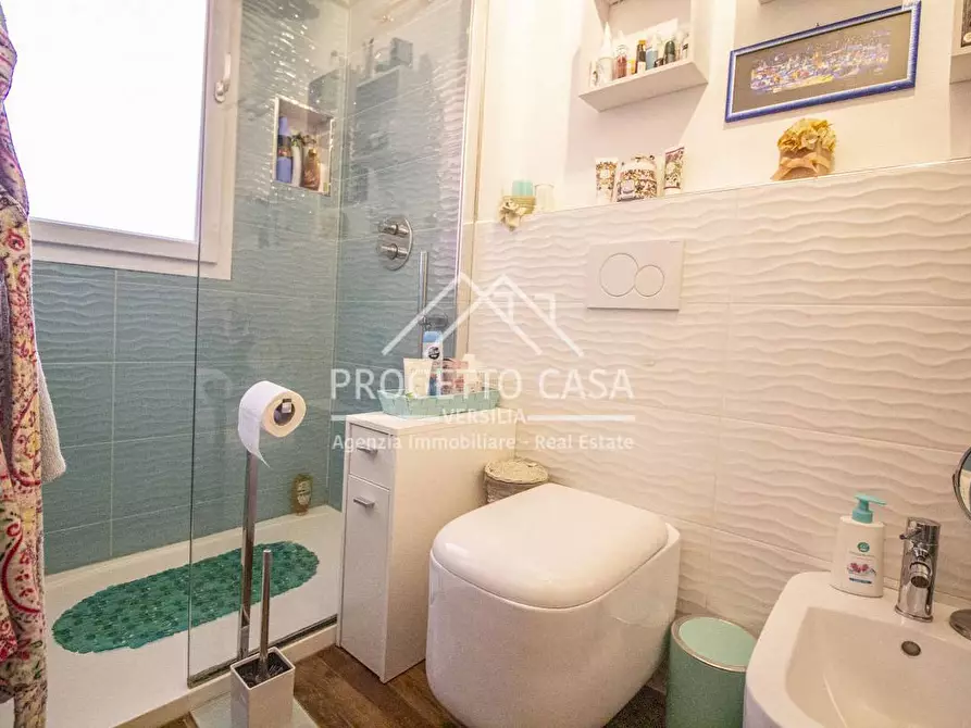 Immagine 28 di Casa indipendente in vendita  in VIA MANDONI TORRE DEL LAGO a Viareggio