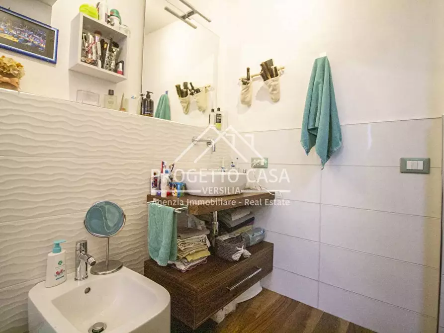 Immagine 29 di Casa indipendente in vendita  in VIA MANDONI TORRE DEL LAGO a Viareggio