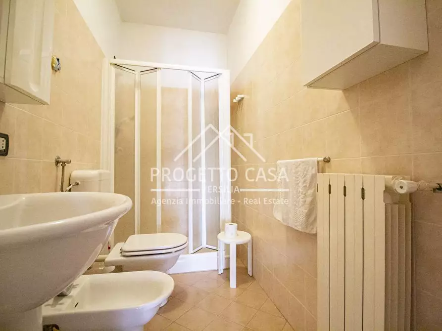 Immagine 22 di Appartamento in vendita  in via santa caterina a Camaiore