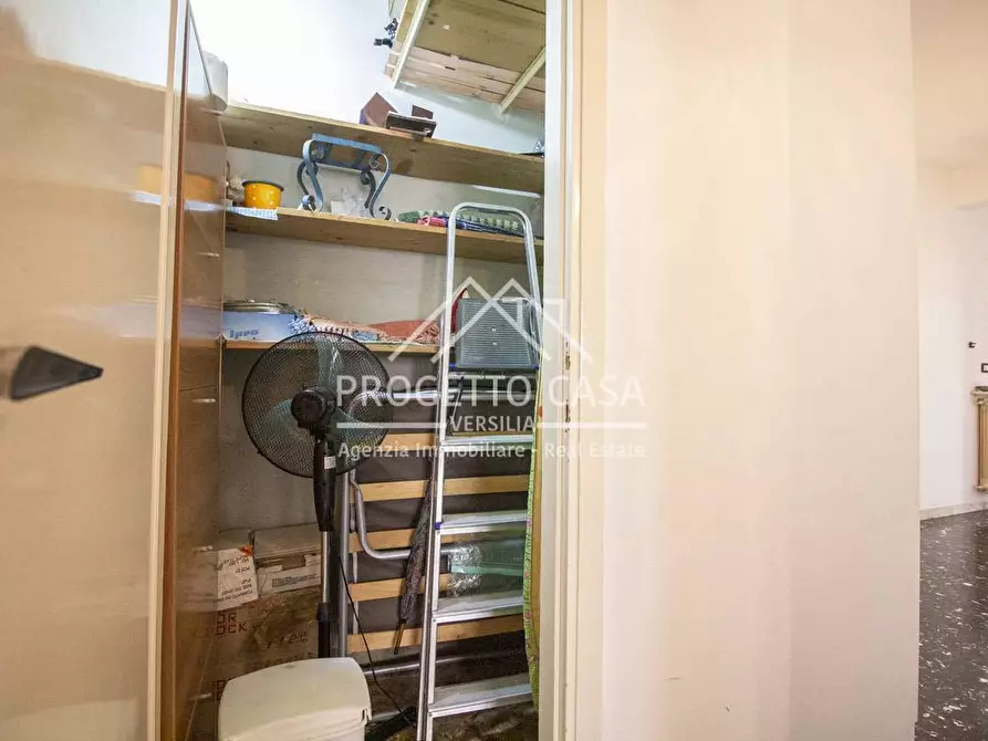 Immagine 26 di Appartamento in vendita  in via santa caterina a Camaiore