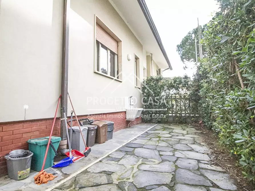 Immagine 27 di Casa indipendente in vendita  in VIA LELIO GIUSTI a Viareggio