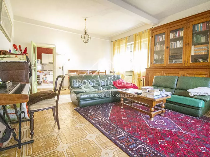 Immagine 2 di Casa indipendente in vendita  in VIA DE AMBRIS a Viareggio