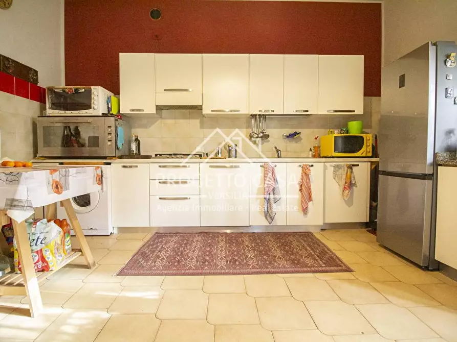 Immagine 13 di Casa indipendente in vendita  in VIA DE AMBRIS a Viareggio