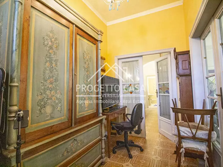 Immagine 17 di Casa indipendente in vendita  in VIA DE AMBRIS a Viareggio