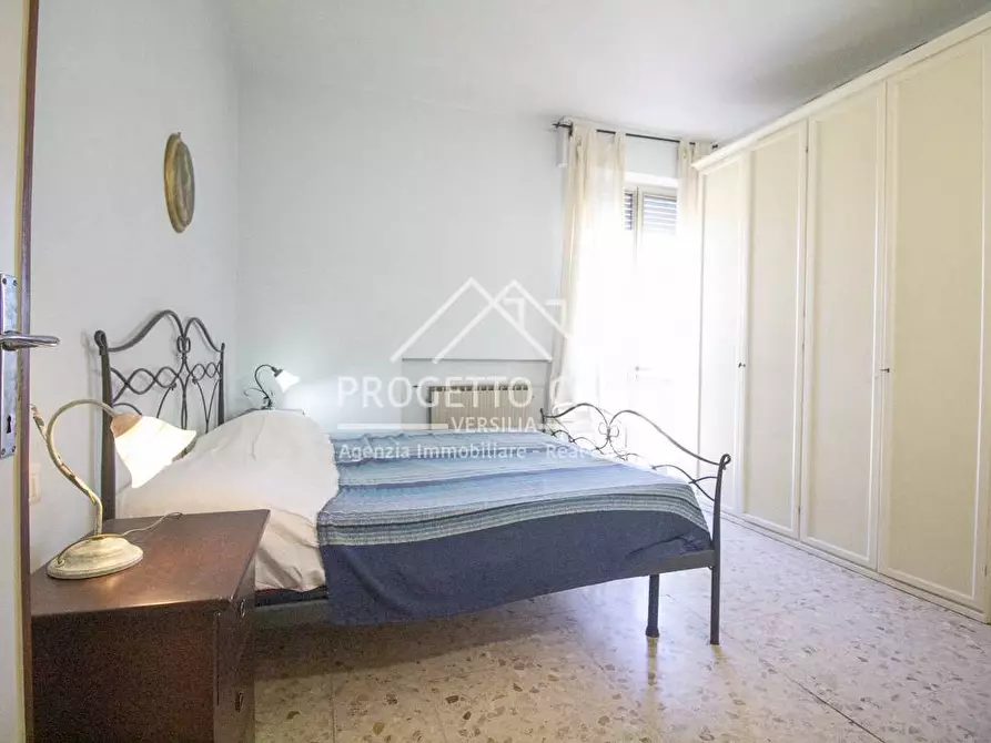 Immagine 22 di Appartamento in vendita  in VIA GIACOMO LEOPARDI LIDO DI CAMAIORE a Camaiore