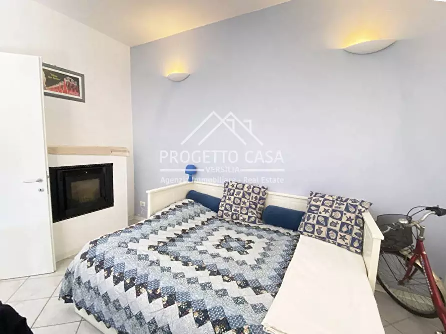 Immagine 6 di Casa indipendente in vendita  in via doninzetti a Camaiore